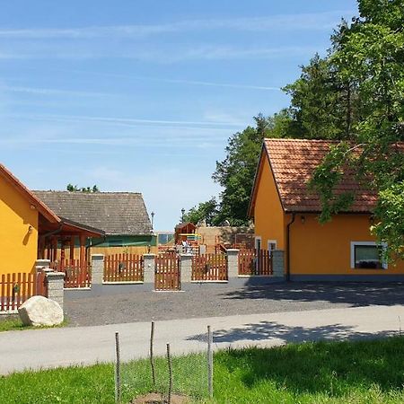 Penzion U Pepicka Netolice Exterior foto